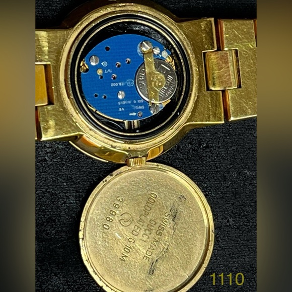 GUCCI 3300L gold plated CHAMPAGNE DIAL ladies watch - Picture 15 of 16